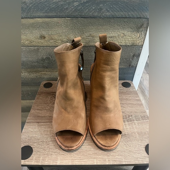 Dolce Vita Boots Womens Sz 8 Brown Suede Peep Toe Ankle Booties Casual Shoes - Picture 4 of 13